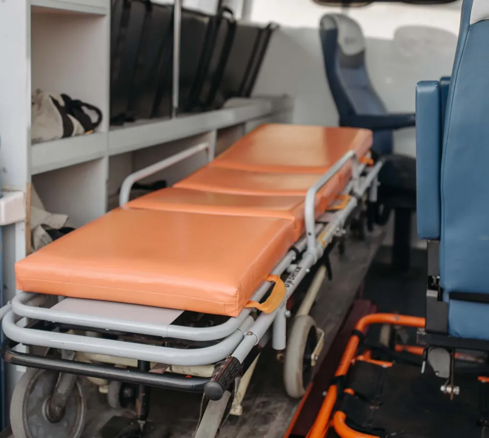Ambulance long trajet près de Toulon